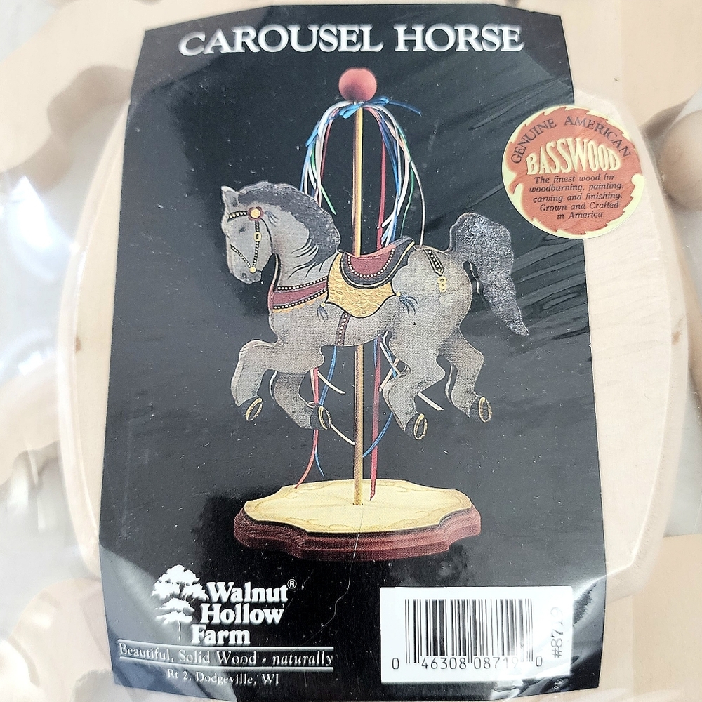 VTG (2) Walnut Hollow Farm Basswood Unfinish Carousel Horse Kits DIY Craft Tole